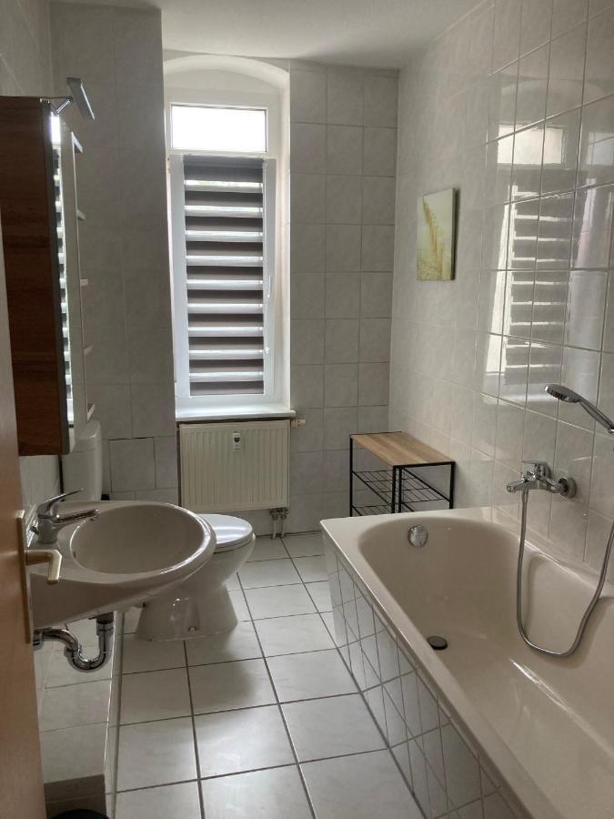 Ferienwohnung Zeitz Appartment Zeitzer Dom Bagian luar foto